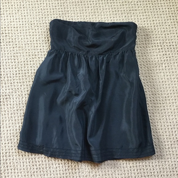 Banana Republic Tops - 🌹SOLD🌹Banana Republic Strapless Top